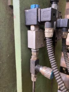 zawór pneumatyczny prasy hydraulicznej